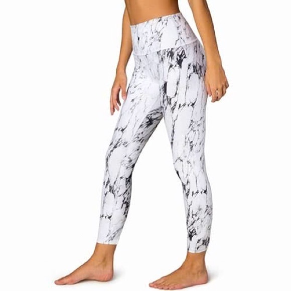Beyond Yoga Pants - BEYOND YOGA 💥RARE💥 Olympus White & Black Marble High Waisted Midi Leggings